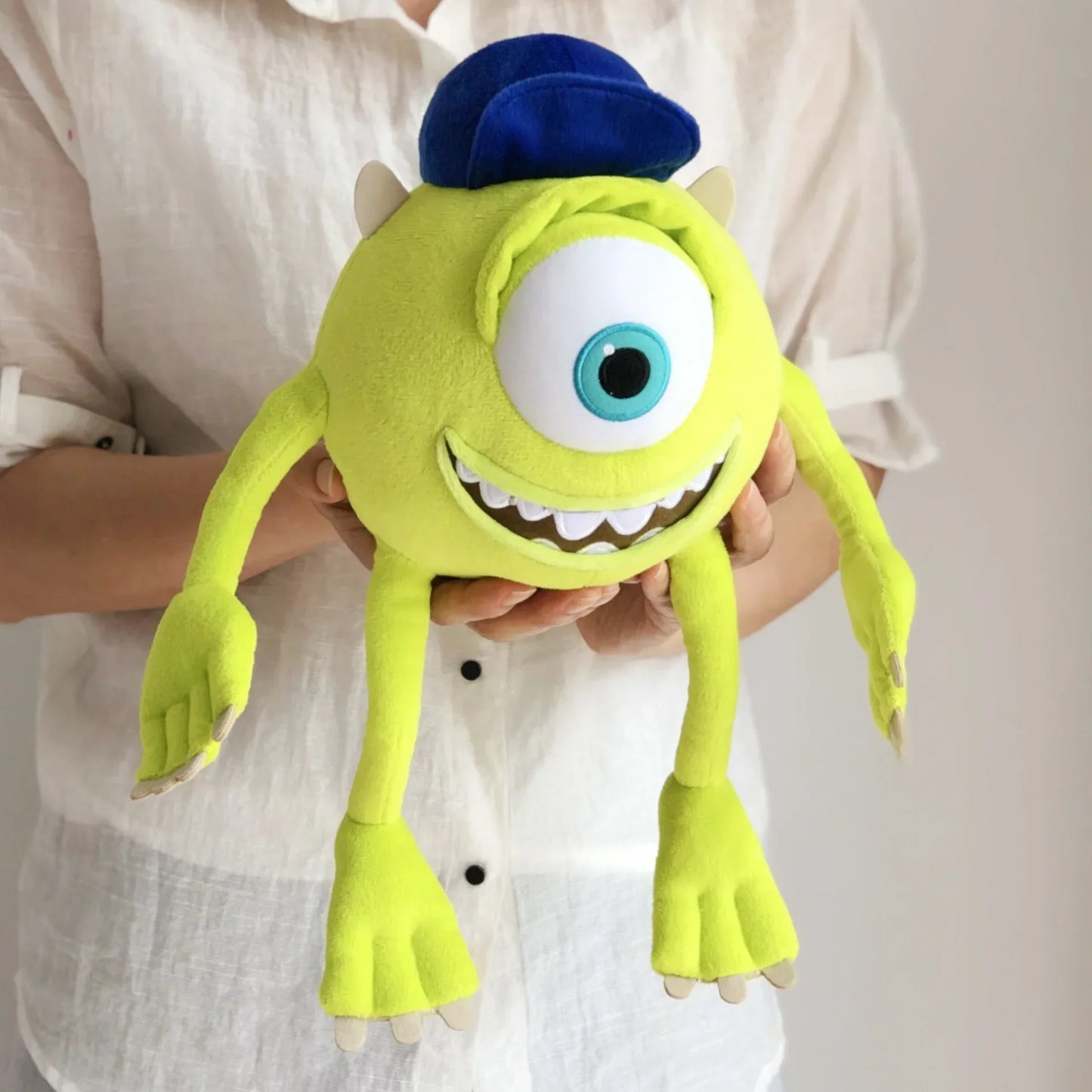 Cute Disney Monsters University Maoguai Sullivan Plush Toy Big-eyed Doll Mike Doll Cartoon Surrounding Plush Toy adult Gifts
