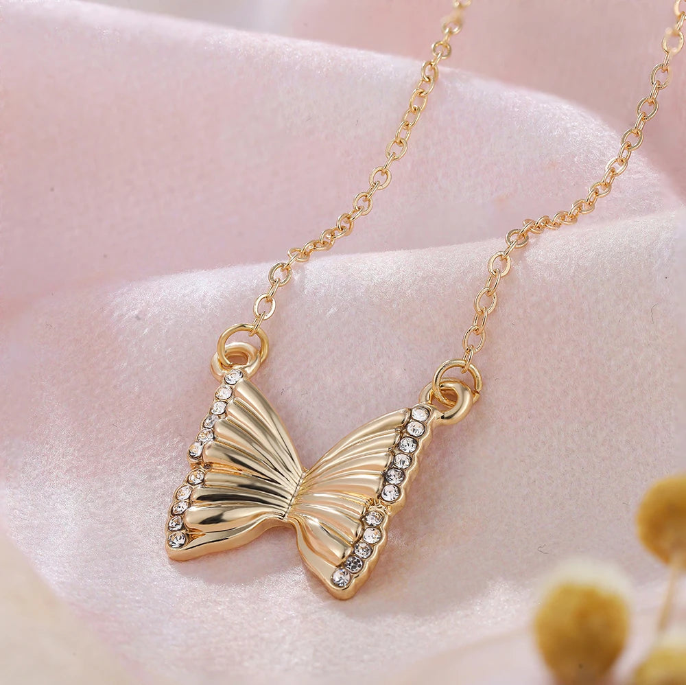 Rhinestones Gold Color Butterfly Necklace for Women Simple Temperament Clavicle Chains