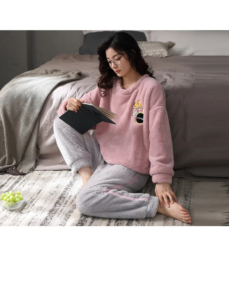 Women’s Winter Flannel Pajama Set – Warm, Thick Coral Fleece 2-Piece Loungewear