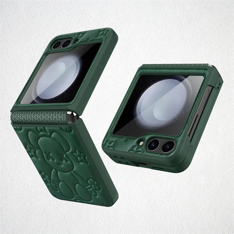 Cute Bear Folding Screen Phone Case For Samsung Z Flip 6 Folding Hinge Center Axis Case Film Integrated Phone Case