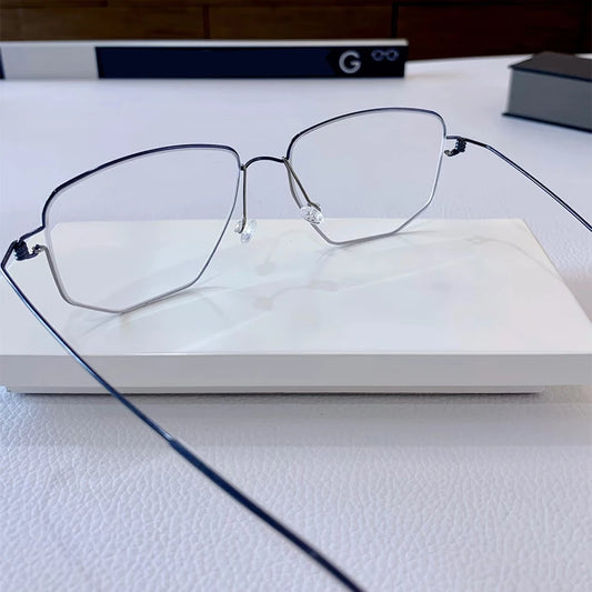 Irregular Polygon Titanium Screwless Eyeglasses Frame