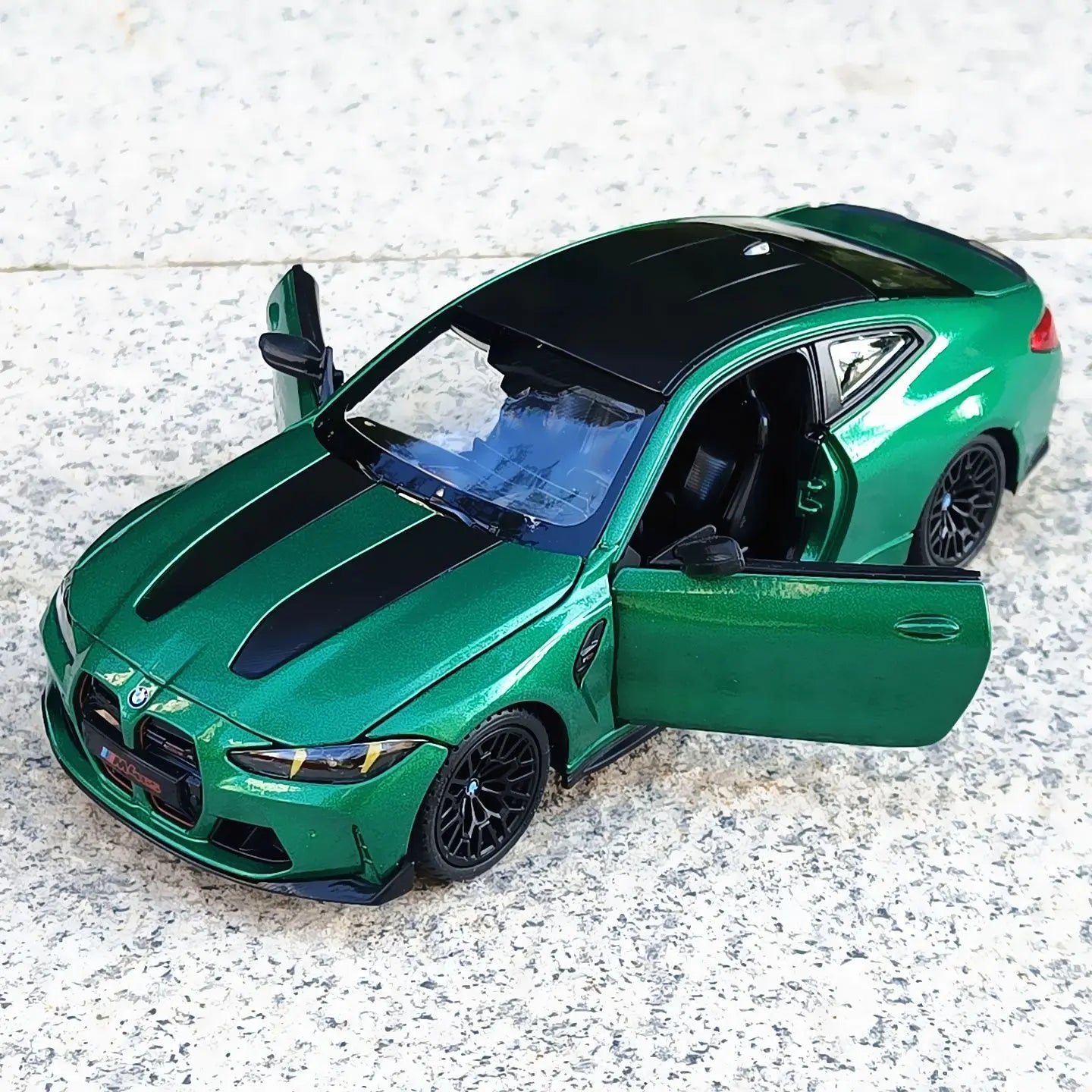 1 24 Scale BMW M4 CS Diecast Model Car