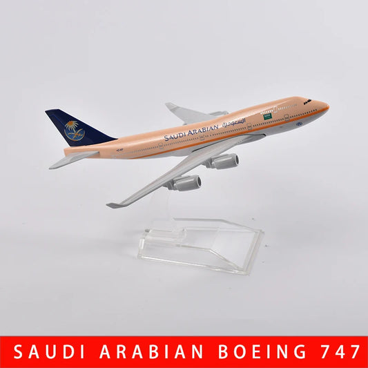 16cm 747 SAUDI ARABIAN Airplane Model Airplane Diecast Metal 1/400 Scale Planes