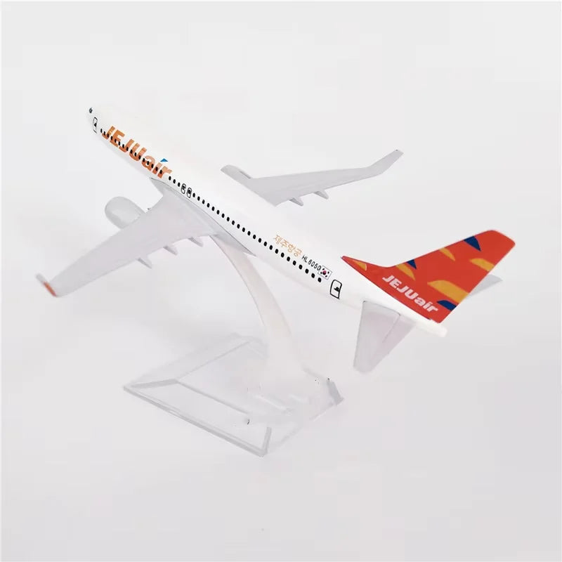 16CM Jeju Air Boeing 737 Aircraft Model
