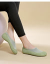 Ultra quiet and lightweight indoor sports shoes with anti slip and shock-absorbing soft soles