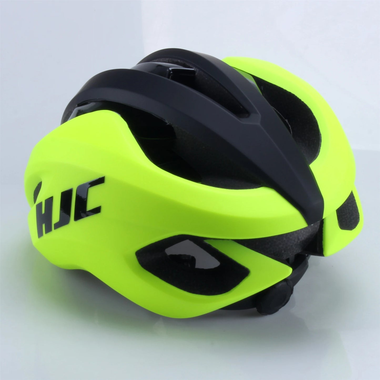 Ultra Light Cycling Helmet Matte Finish Road And Mountain Bike Safety Helmet