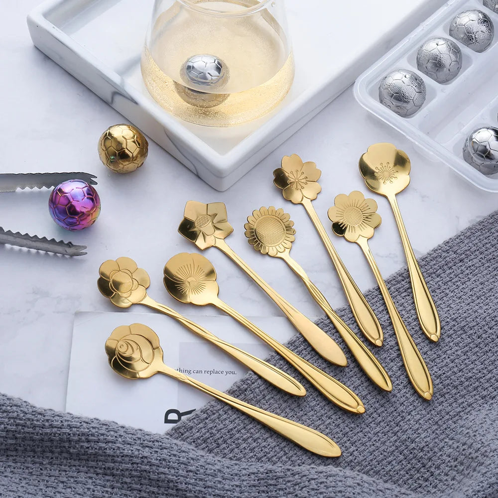 8pcs Gold Dessert Spoons Small Flower Spoon Set Stainless Steel Teaspoons Milk Stir Tool for Fruit Honey Lovely Dinnerware Set