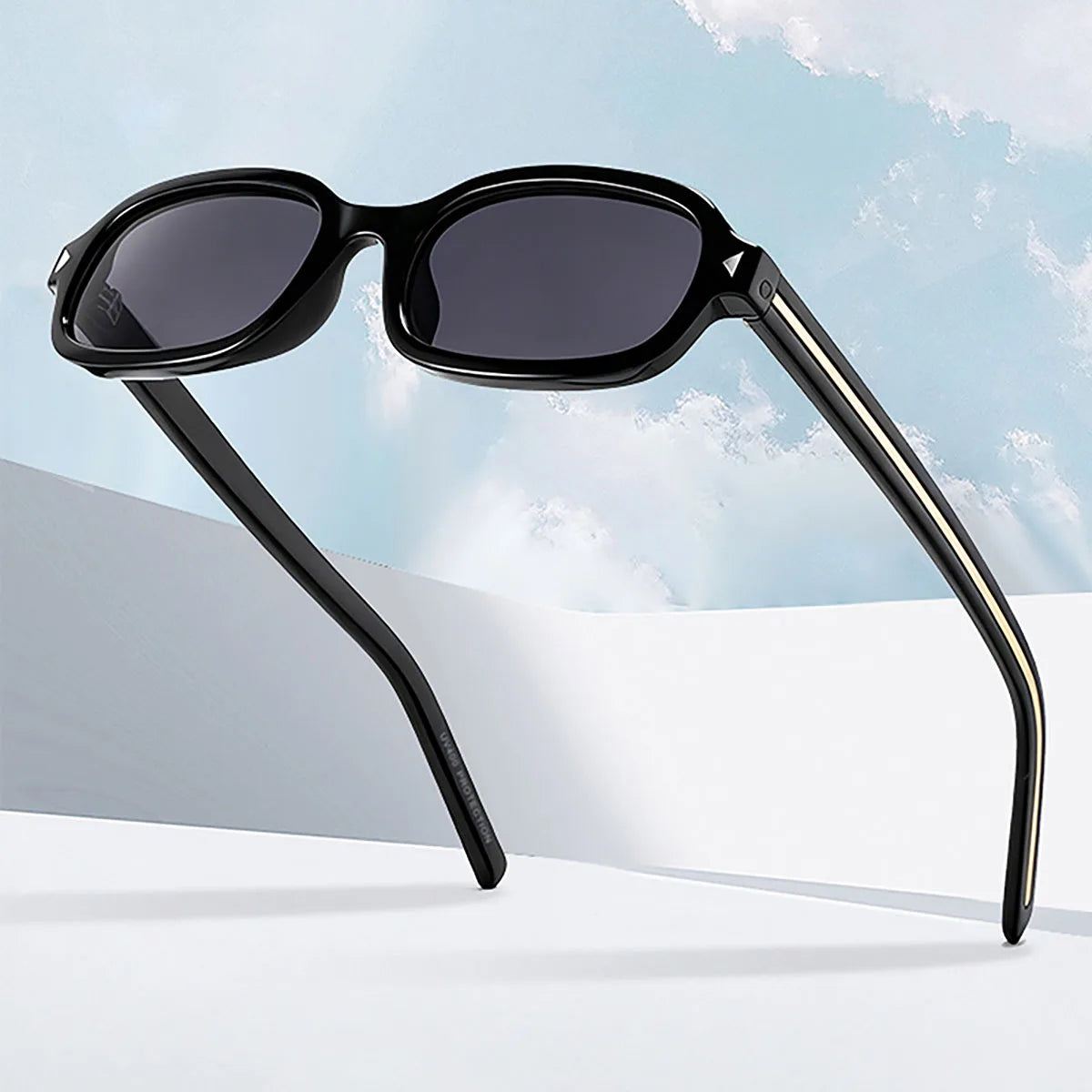 Oval Fashion Sunglasses With UV400 Protection