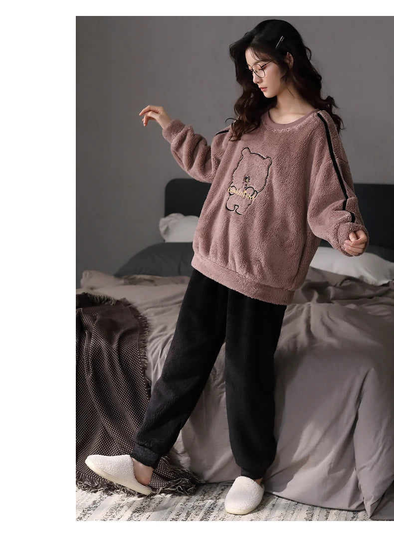 Women’s Winter Flannel Pajama Set – Warm, Thick Coral Fleece 2-Piece Loungewear