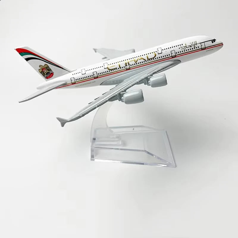 16CM Airbus A380 Aircraft Model