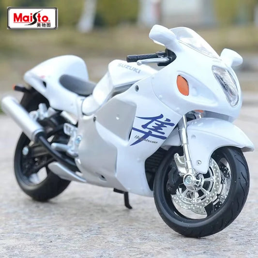 Diecast Suzuki Hayabusa GSX1300R Motorcycle Model 1 to 18 Scale
