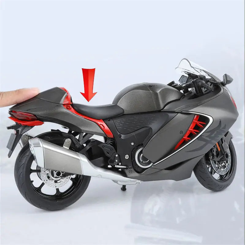 Diecast Suzuki Hayabusa GSX1300R Motorcycle Model 1 to 9 Scale