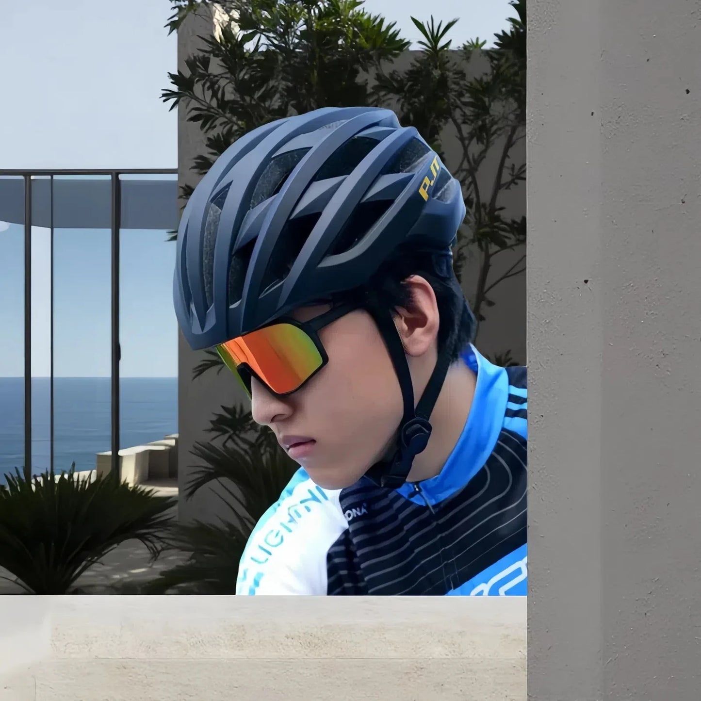 Ultralight Integrated Cycling Helmet For Road And Mountain Bike