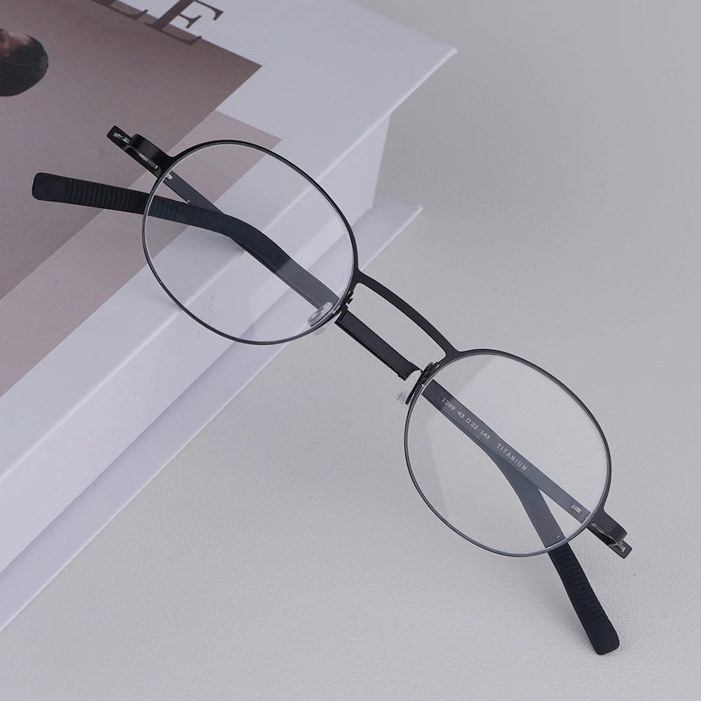Small Face Round Titanium Screwless Eyeglasses Frame