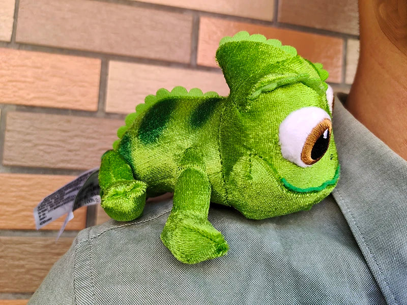 Disney Store Ratatouille Chef Remy Magnetic Shoulder Plush Toy New and other more Magnetic Shoulder plush doll