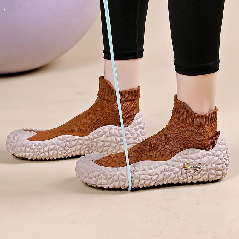 Women's silent soft sole cushioned shoes Squat silent hard pull fitness shoes casual shoes