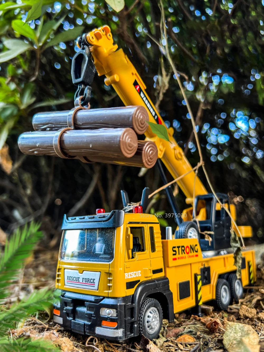 1/32 Crane Truck Alloy Car Model Diecast Metal Toy Simulation Engineering Vehicles with Sound and Light Model