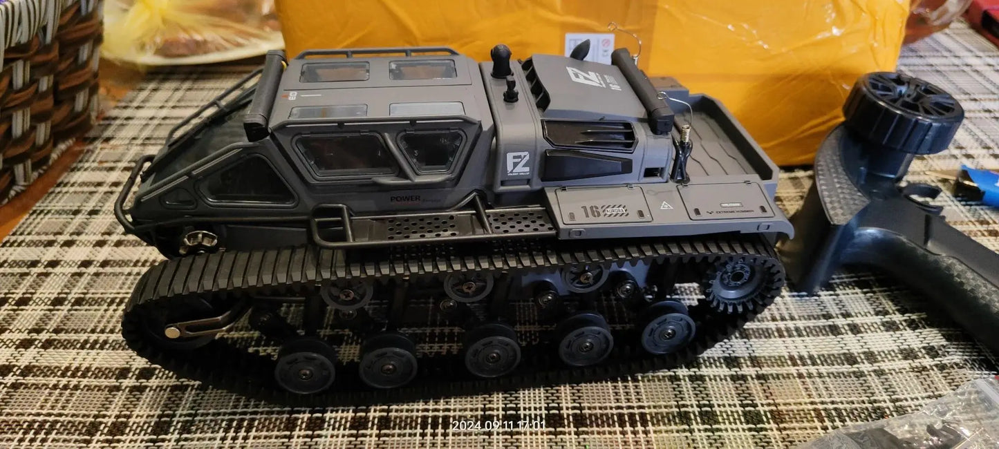 116 Scale Tracked RC Tank With 360 Degree Rotation