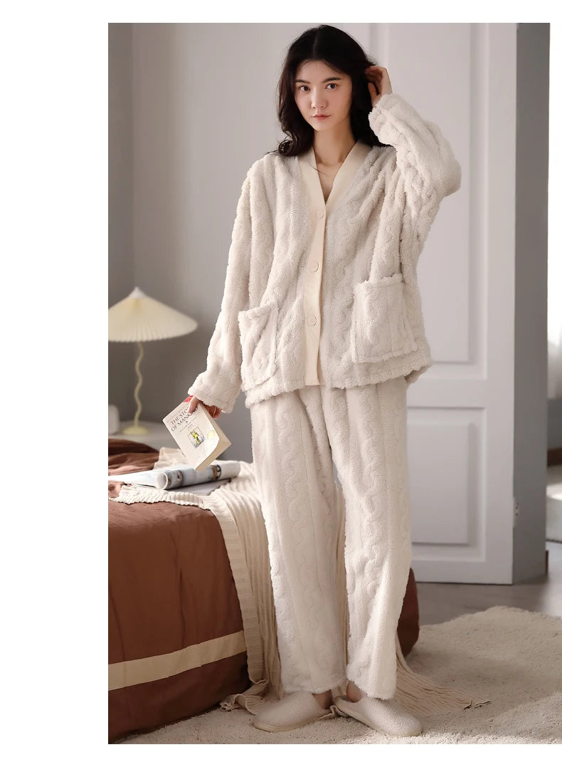 Women’s Winter Flannel Pajama Set – Warm, Thick Coral Fleece 2-Piece Loungewear