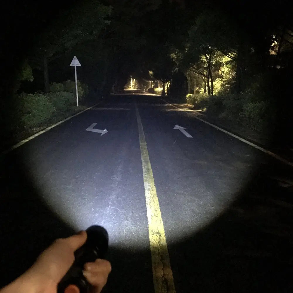 2 In 1 White Green Light Zoom Rechargeable Flashlight