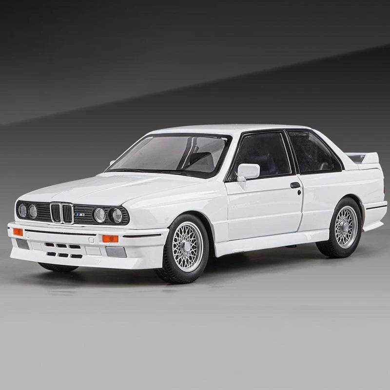 1:24 M3 E30 IM Alloy Miniature Car Diecast Metal Model Collection Hobbies Birthday Present With Friend Decoration Classic Car GT
