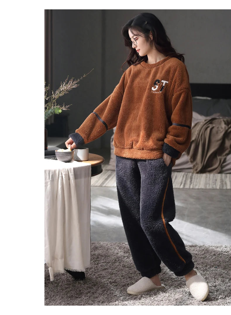 Women’s Winter Flannel Pajama Set – Warm, Thick Coral Fleece 2-Piece Loungewear