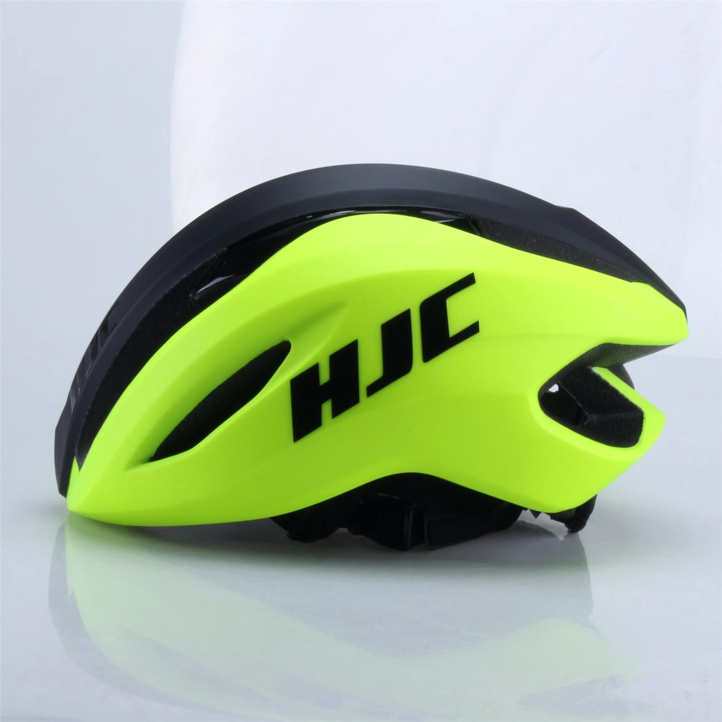 Ultra Light Cycling Helmet Matte Finish Road And Mountain Bike Safety Helmet