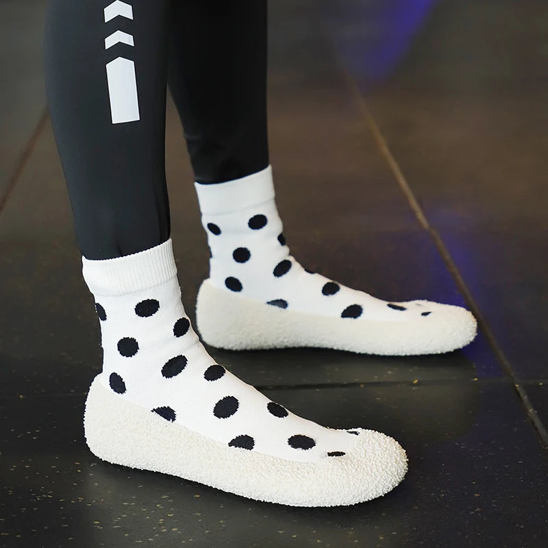 Indoor fitness, men's and women's sports shoes