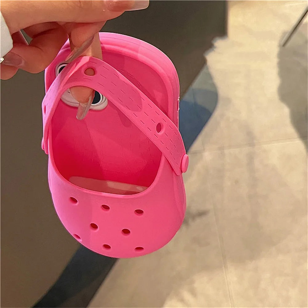 INS Cute Funny Hole Slippers Phone Case For iPhone 15 13 14 Pro Max Creative Summer Camera Protection Soft Silicon Cover