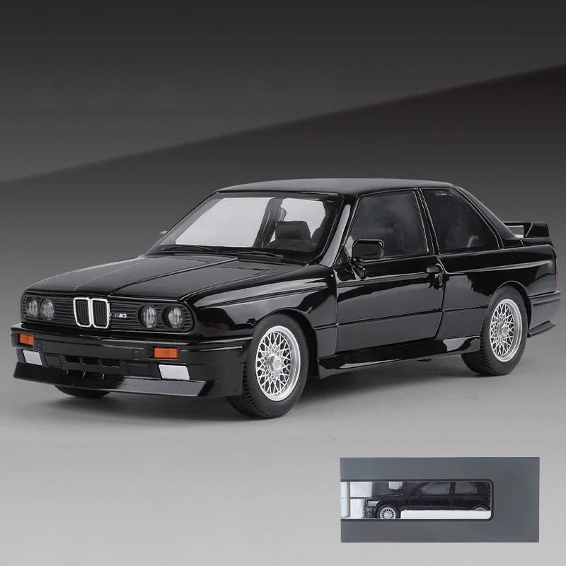 1:24 M3 E30 IM Alloy Miniature Car Diecast Metal Model Collection Hobbies Birthday Present With Friend Decoration Classic Car GT