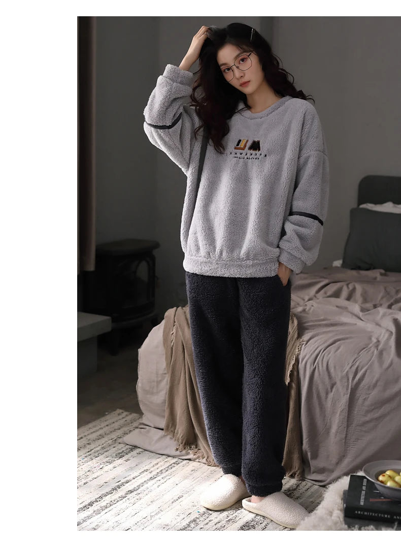 Women’s Winter Flannel Pajama Set – Warm, Thick Coral Fleece 2-Piece Loungewear