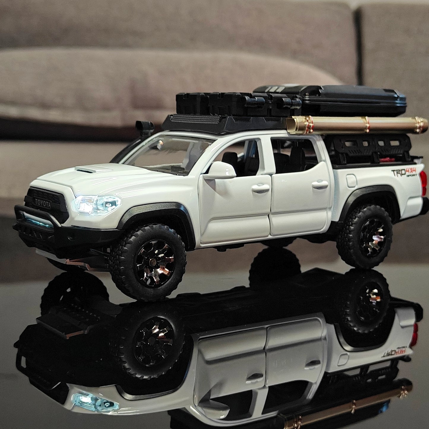 1:32 Toyota Tacoma TRO Off Road Pickup Truck Alloy Diecast Model Outdoor Collection Ornaments High Simulation Collection Present