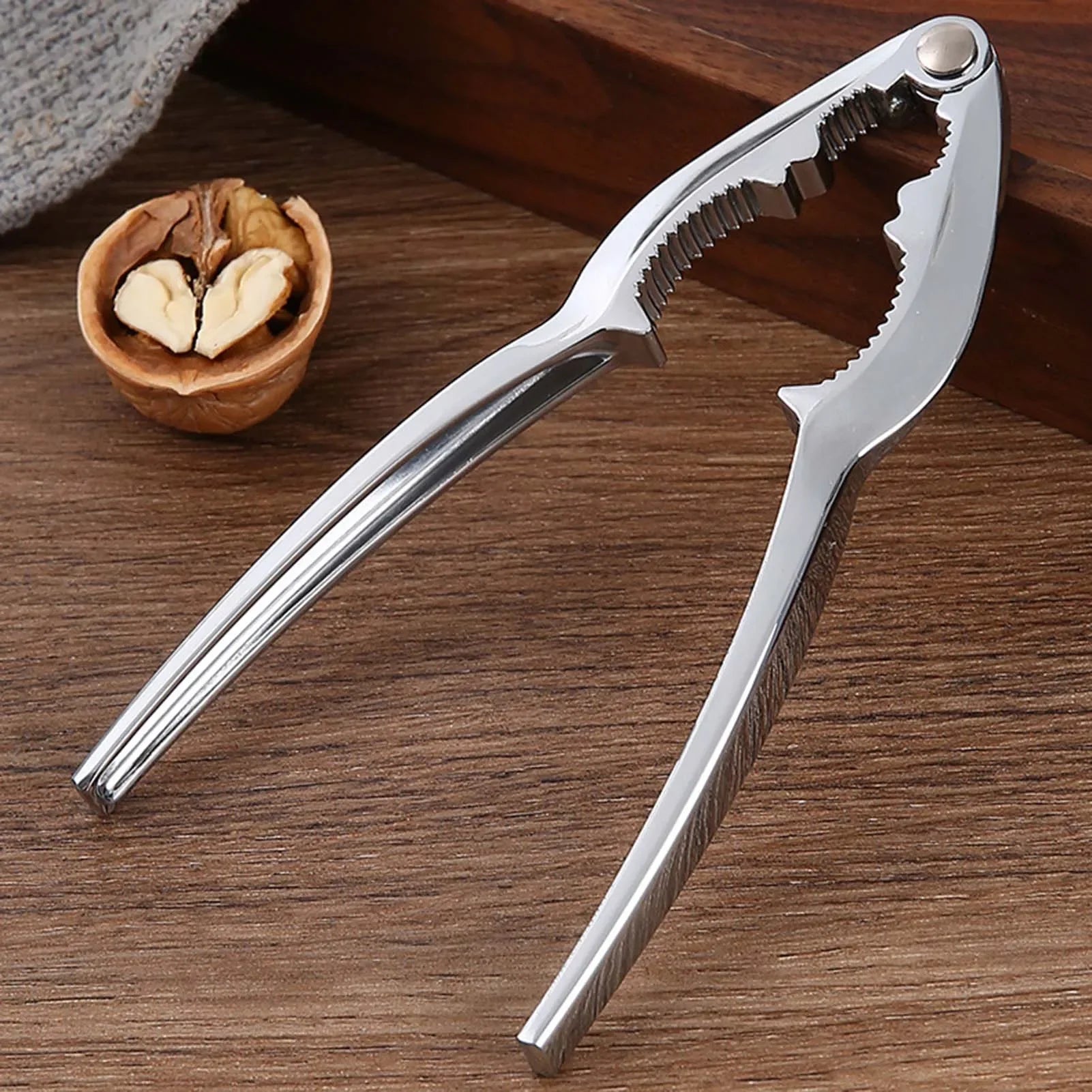 Metal Nut Cracker Walnut Opening Pliers Tools Sheller Clip Convenient To User for Outdoor Camping Pincers Kitchen Accessories