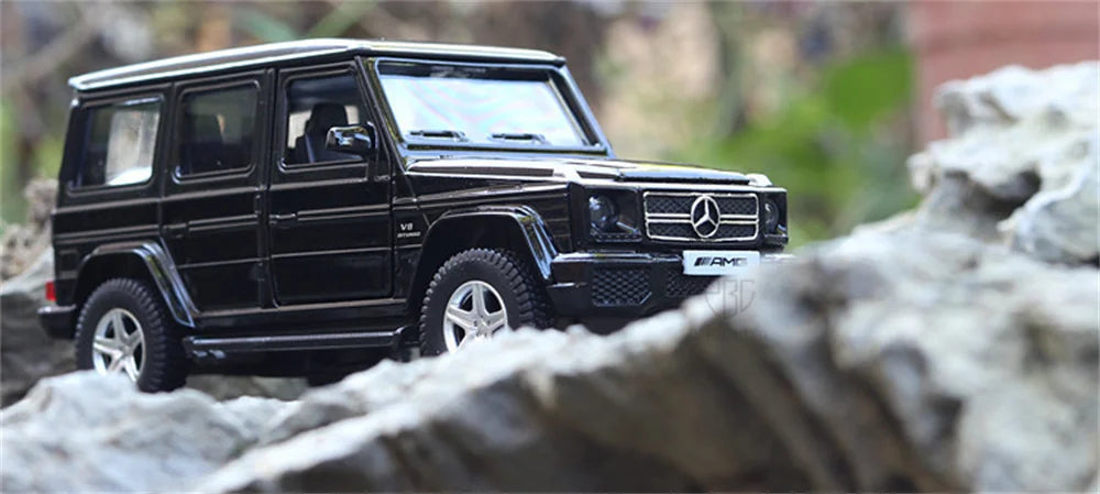 RMZ City 1/36 Mercedes Benz G63 AMG SUV Alloy Car Model Diecast Metal Toy Off-road Vehicle Car Model Simulation Collection Gift