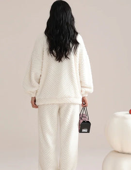 Women’s Winter Flannel Pajama Set – Warm Coral Fleece Loungewear with Cute Bunny Design