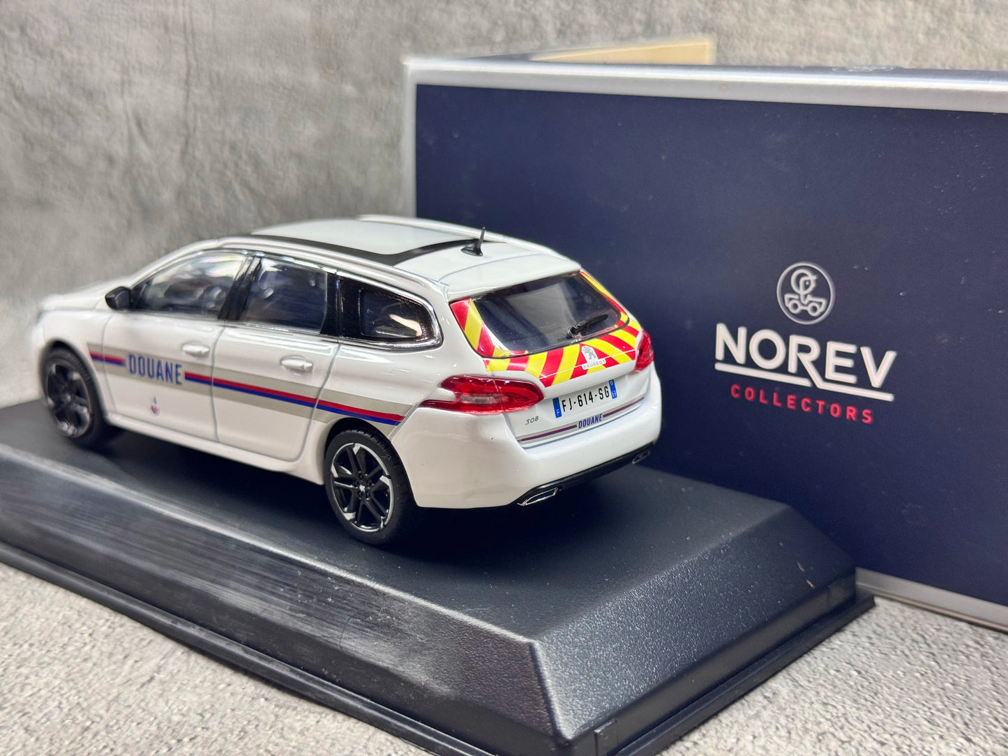 1 43 Scale Peugeot 308 SW 2018 Police Diecast Model Car