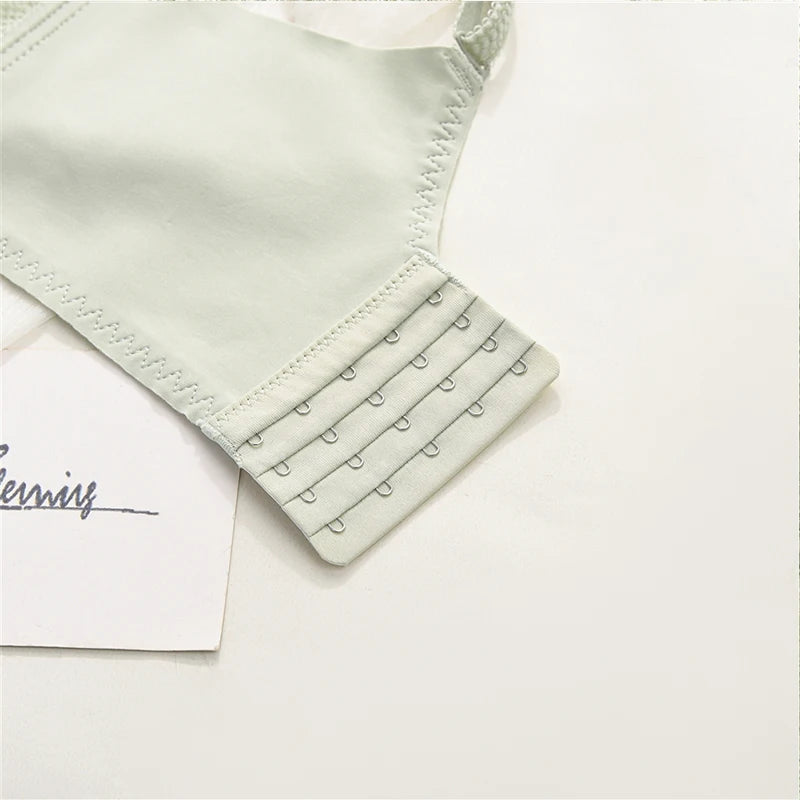 Women’s Low-Cut Lace Push-Up Bralette – Adjustable Straps, Fashionable Lingerie