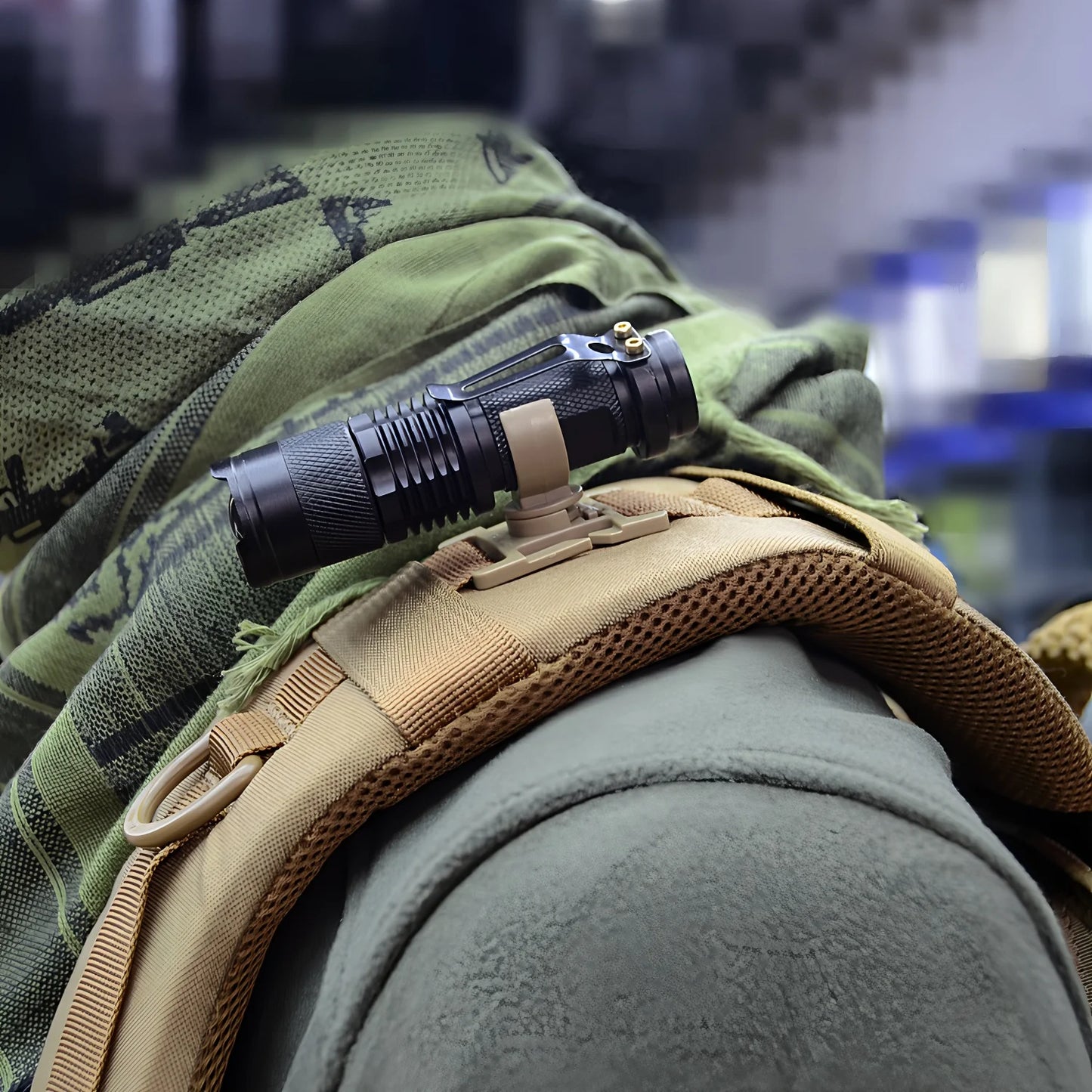 SK68 LED Flashlight With 360 Degree Swivel Clip