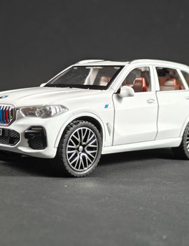 1/32 Scale BMW X5 SUV Alloy Car Diecast Model Pull Back  Toy Collection Of Hobby Decorative Fine Ornaments Gifts