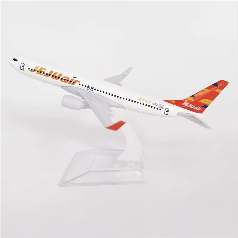 16CM Jeju Air Boeing 737 Aircraft Model