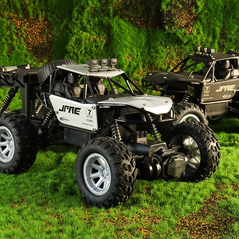 1 to 18 Scale Six Wheel Drive Remote Control Off Road Climbing Truck