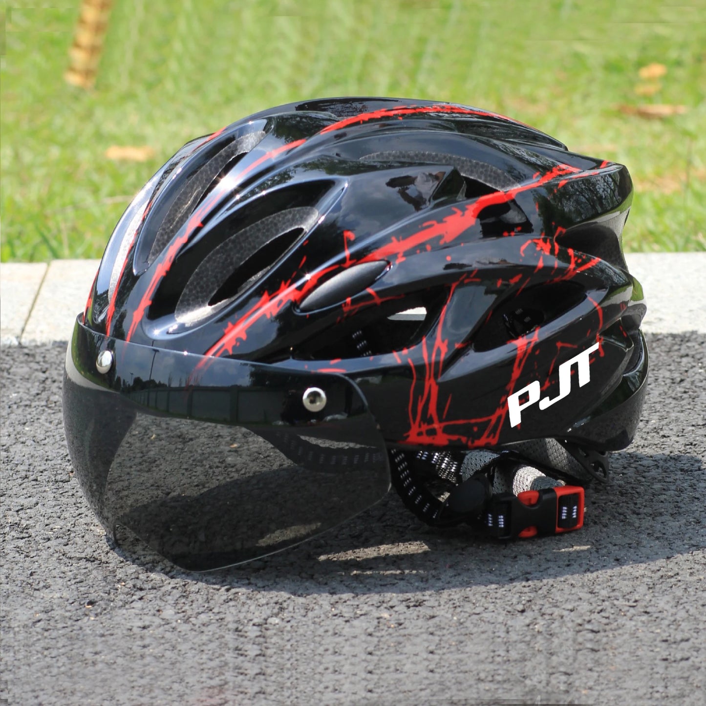 Ultra Lightweight Cycling Helmet With 18 Ventilation Openings