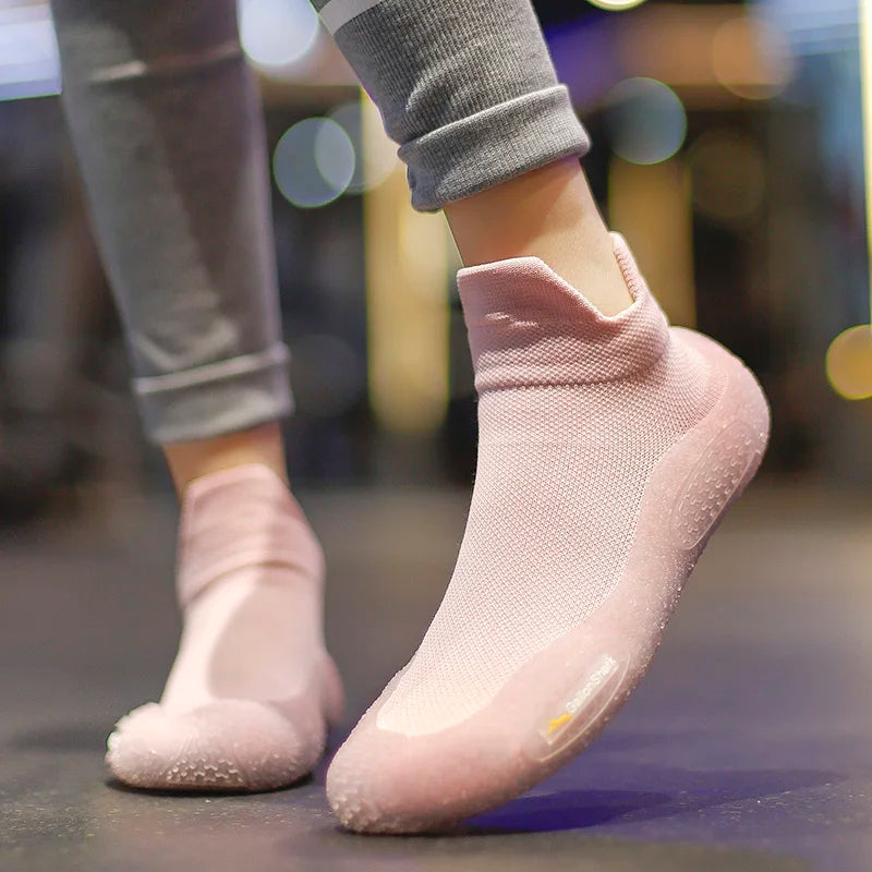 Silent Indoor Sports Shoes and Socks Gym Ultra Lightweight Shock Absorbent Breathable Anti Slip Soft Bottom Yoga