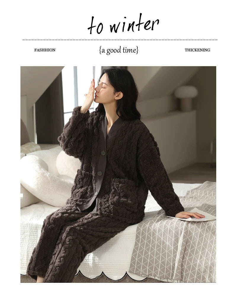 Women’s Winter Flannel Pajama Set – Warm, Thick Coral Fleece 2-Piece Loungewear