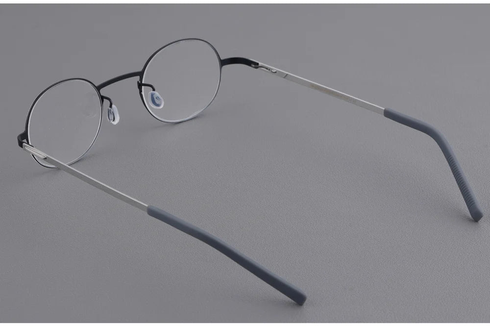 Small Face Round Titanium Screwless Eyeglasses Frame