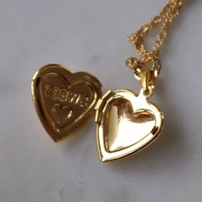 Openable Album Photo Frame Locket Heart Shape Pendant Necklace