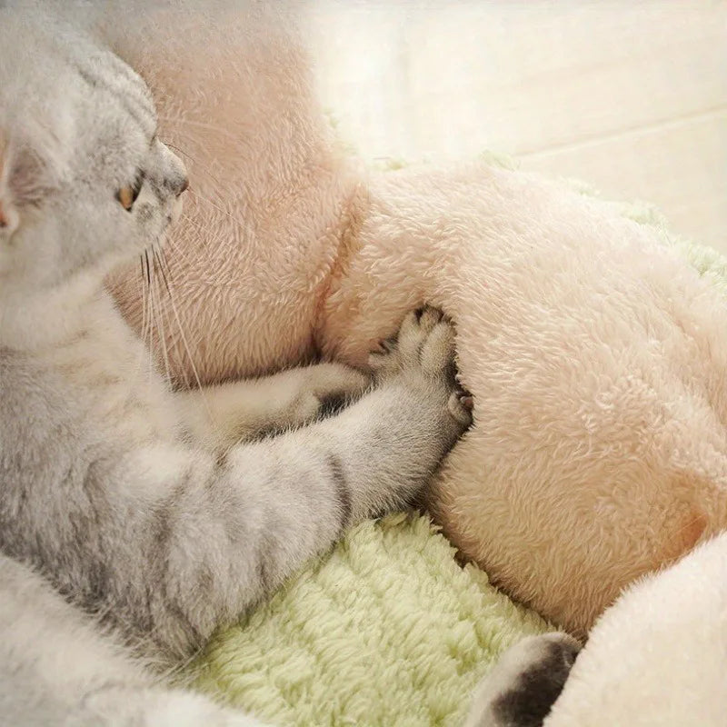 Warm Plush Pet House Bed Green for Cats and Small Dogs