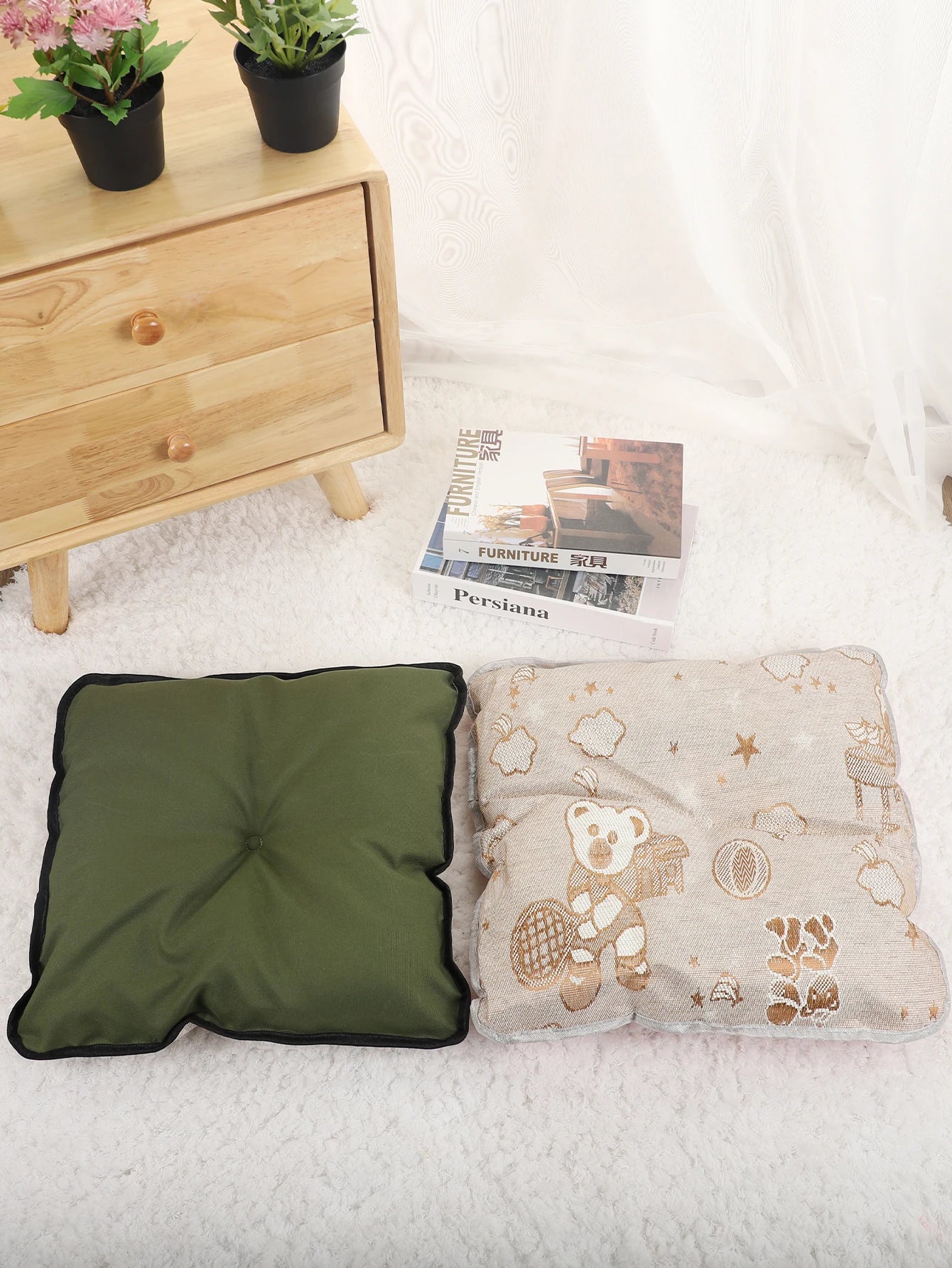 Clamshell Pet Tent Bed House for Cats and Small Dogs