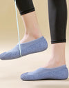 Ultra quiet and lightweight indoor sports shoes with anti slip and shock-absorbing soft soles