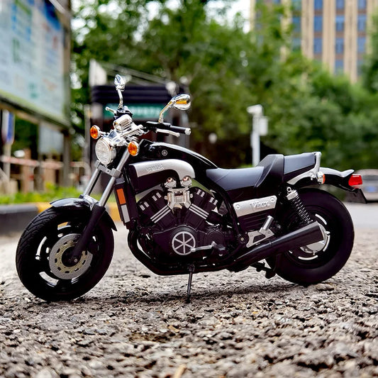 Diecast Yamaha VMAX Heritage Motorcycle Model 1 to 12 Scale